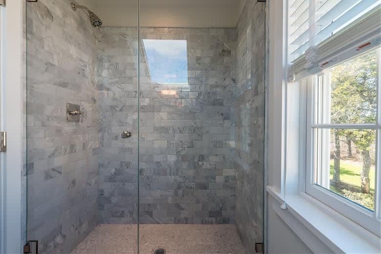12 Pond View Dr