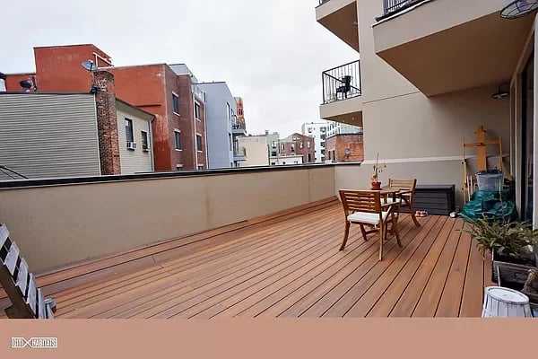 1163 Myrtle Avenue Unit: 2R