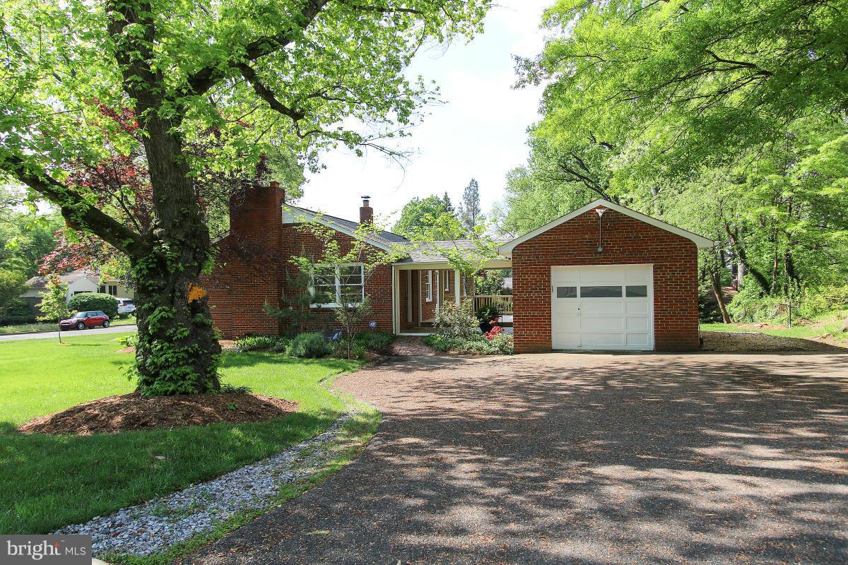 312 Yale Dr