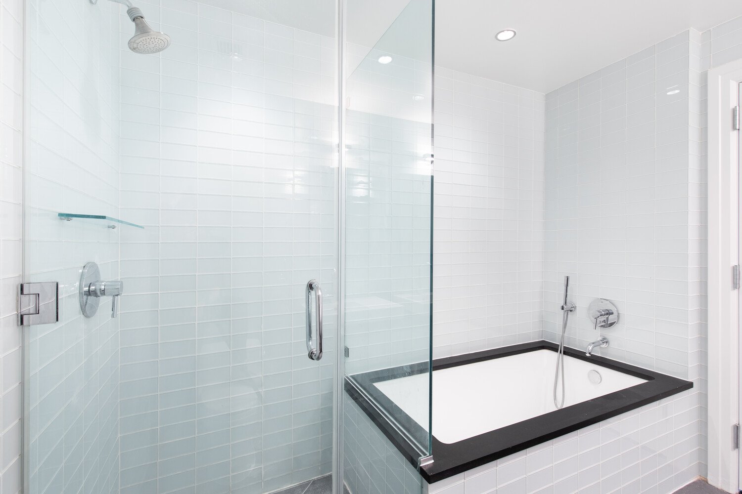 550 West 54th Street, Apt 24V