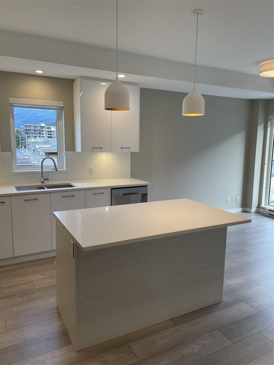 316-38033 Second Ave