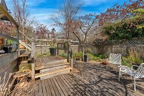 1636 Hollywood Cres