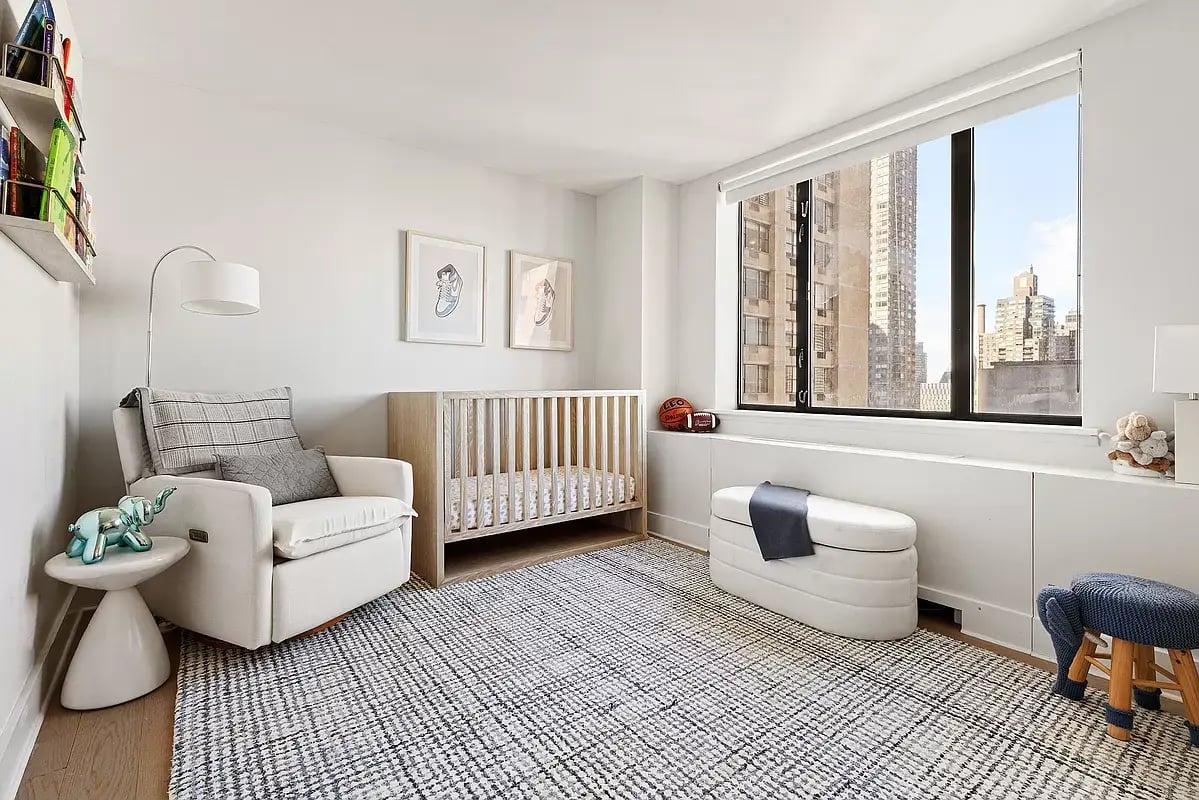 30 West 61st Street #18D