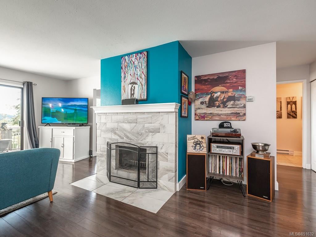 23-7751 E Saanich Rd