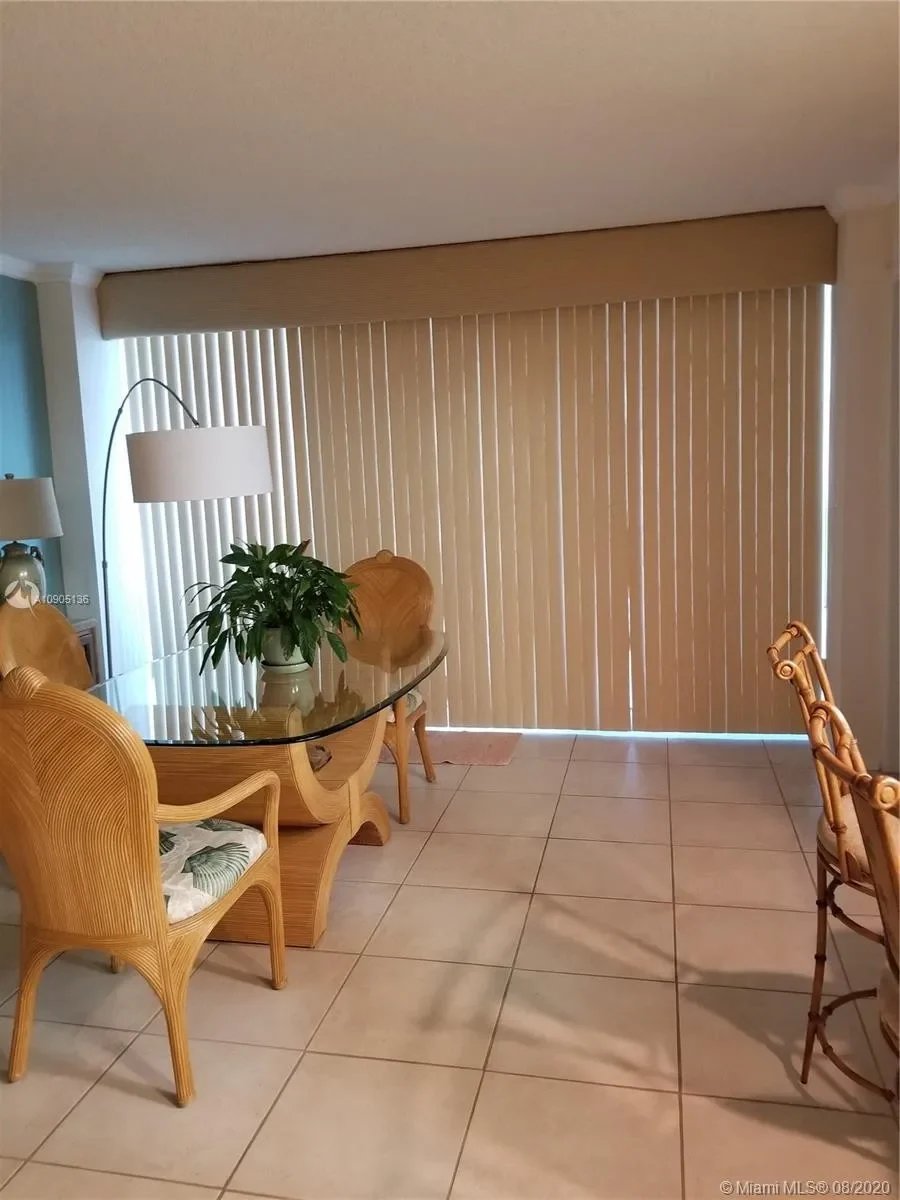 2655 Collins Ave APT 806
