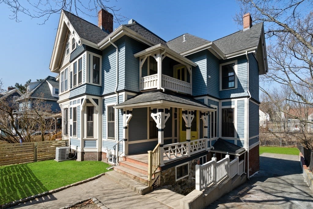 Updated One Bedroom Luxury Rental