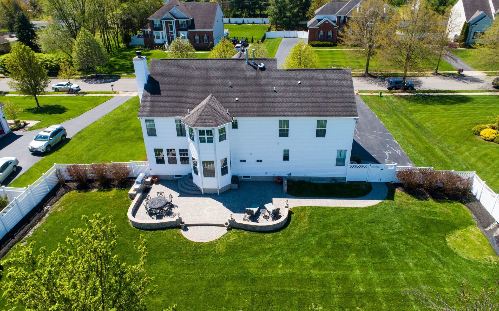 8 SHOREHAM CT