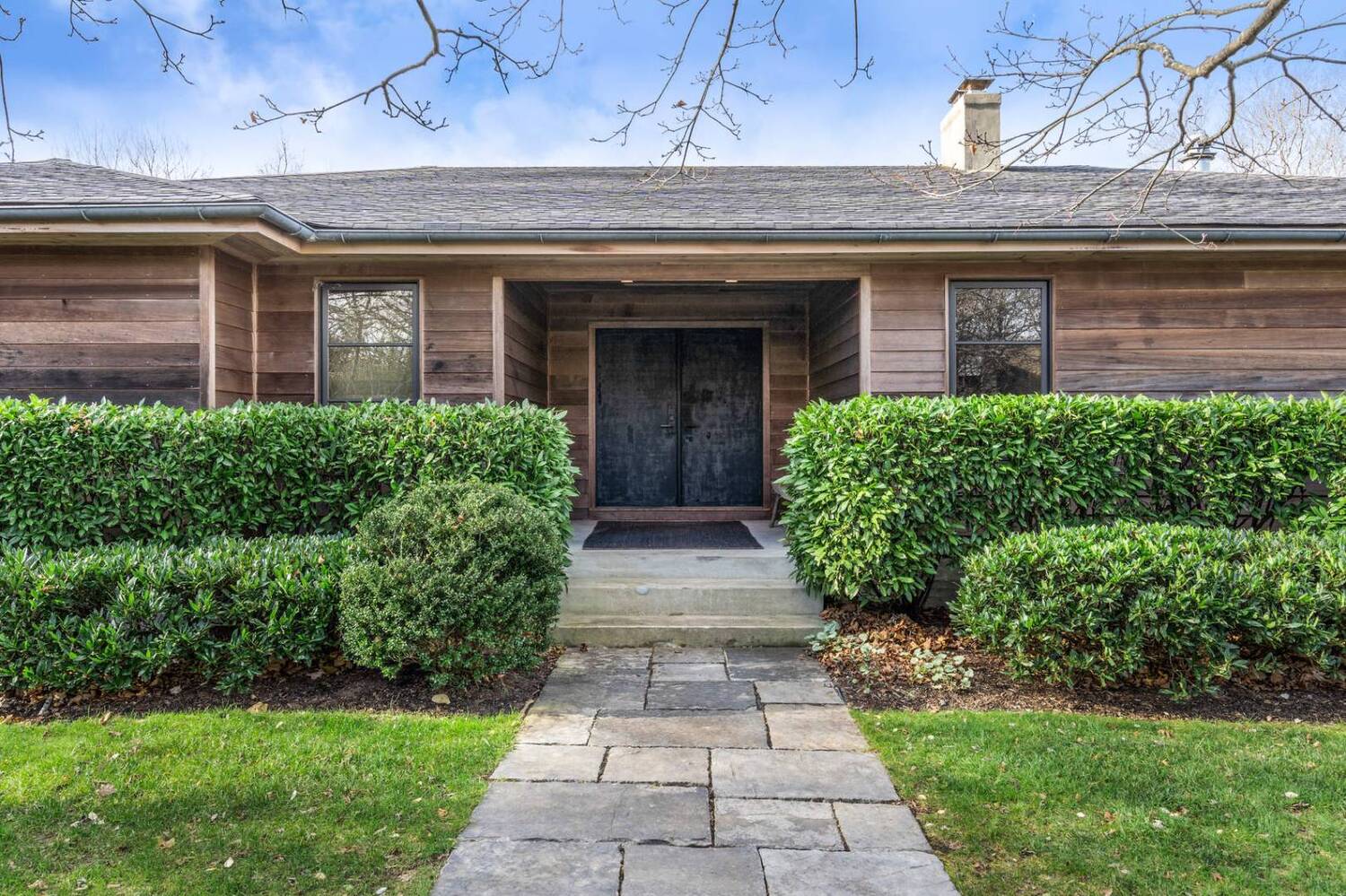 25 Sunset Dr