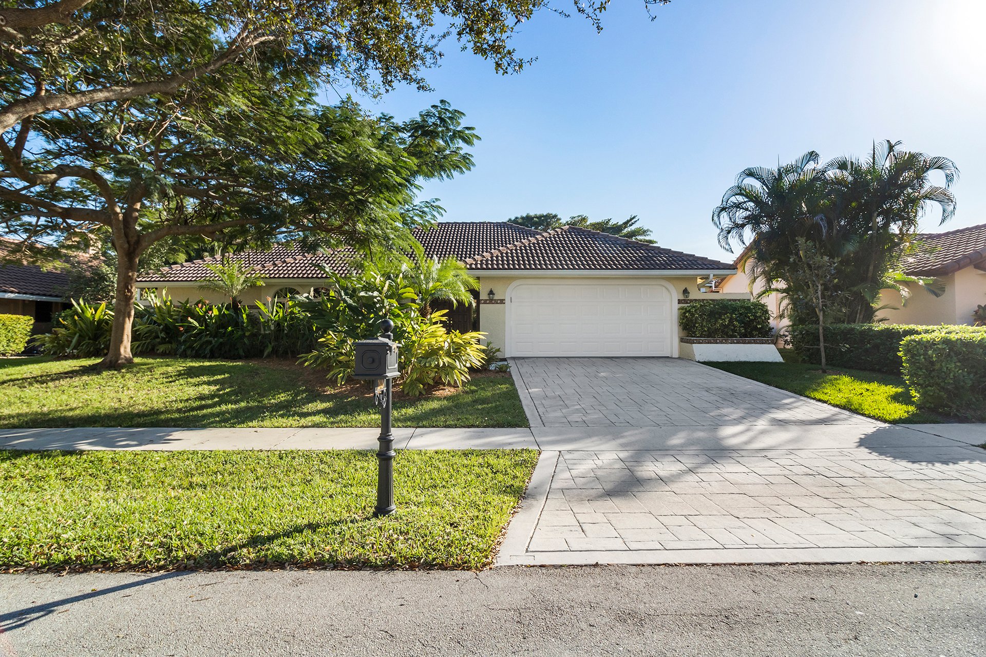2848 NW 28th St
