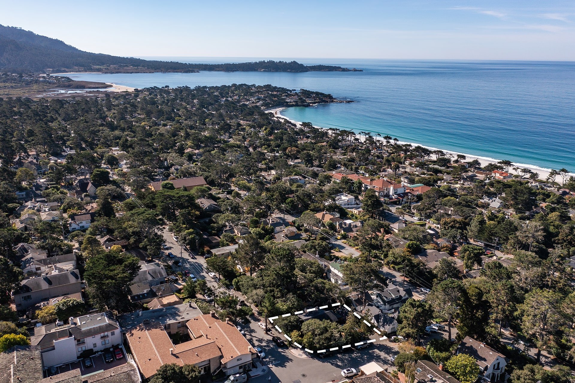 Spacious Carmel Cottage - Monte Verde & 7th SWC