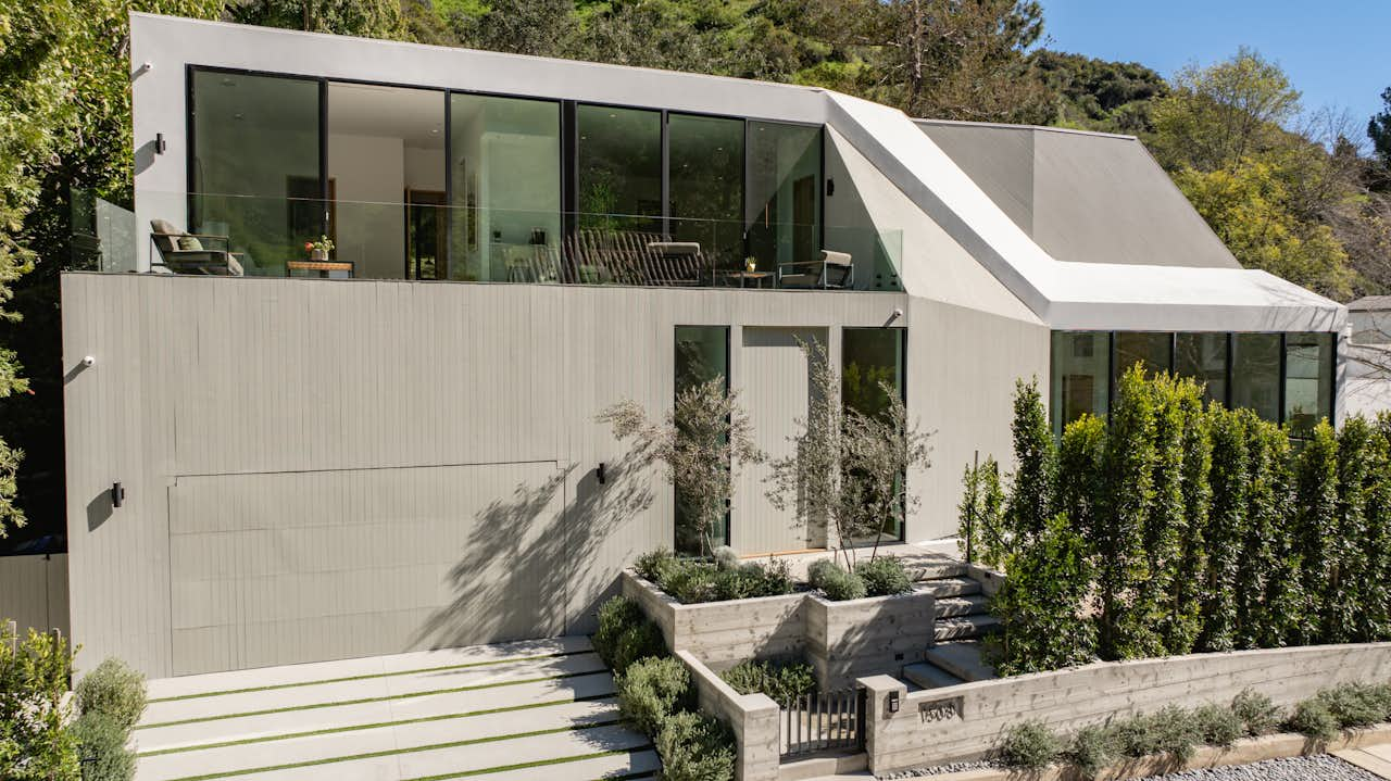 Embracing Modern Luxury in Bel Air