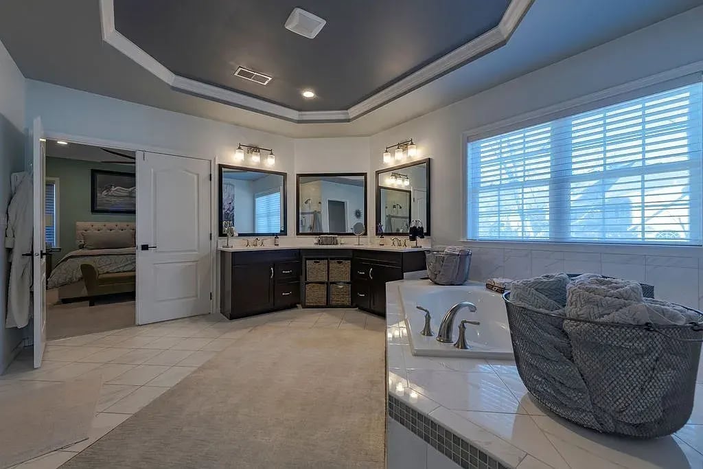 5 Shady Ln