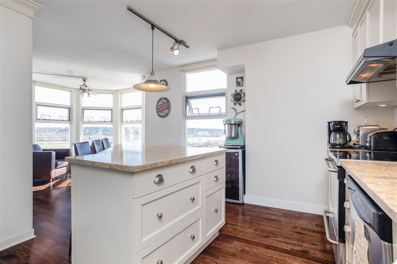 1603-1250 Quayside Dr