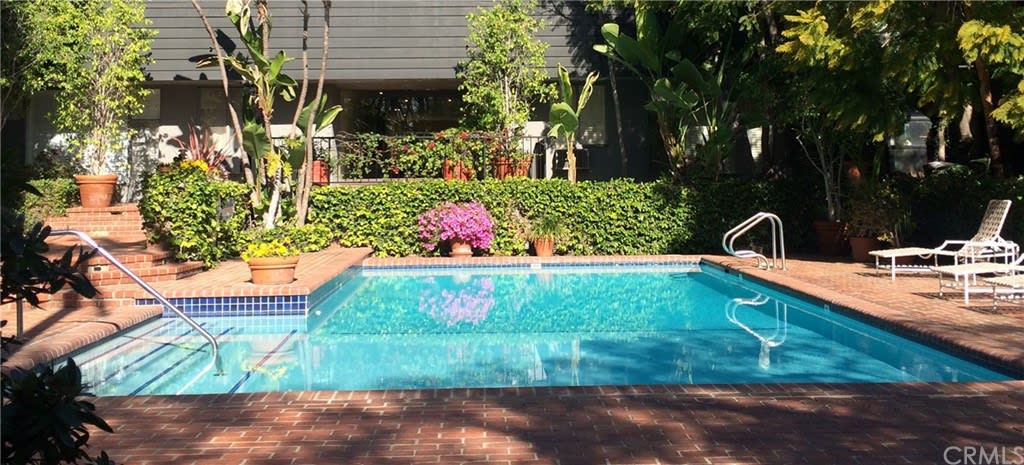 11767 Sunset Boulevard, Unit 202