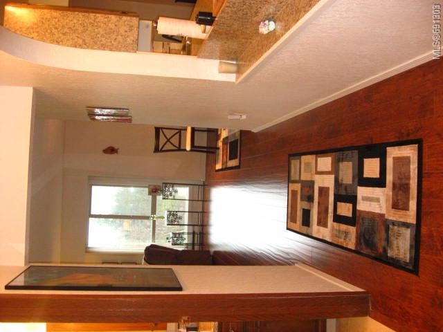 318-1545 Pandora Ave