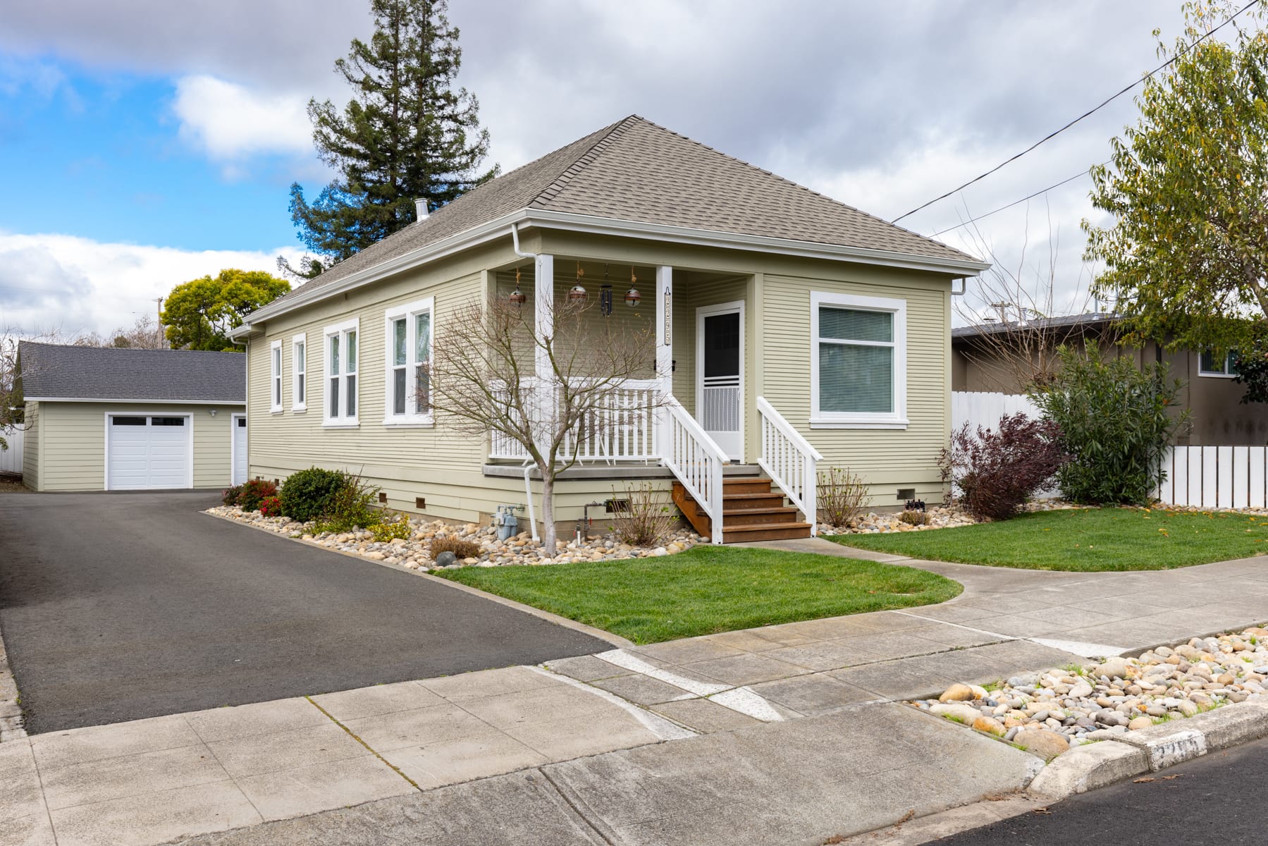 2295 Adrian St 
