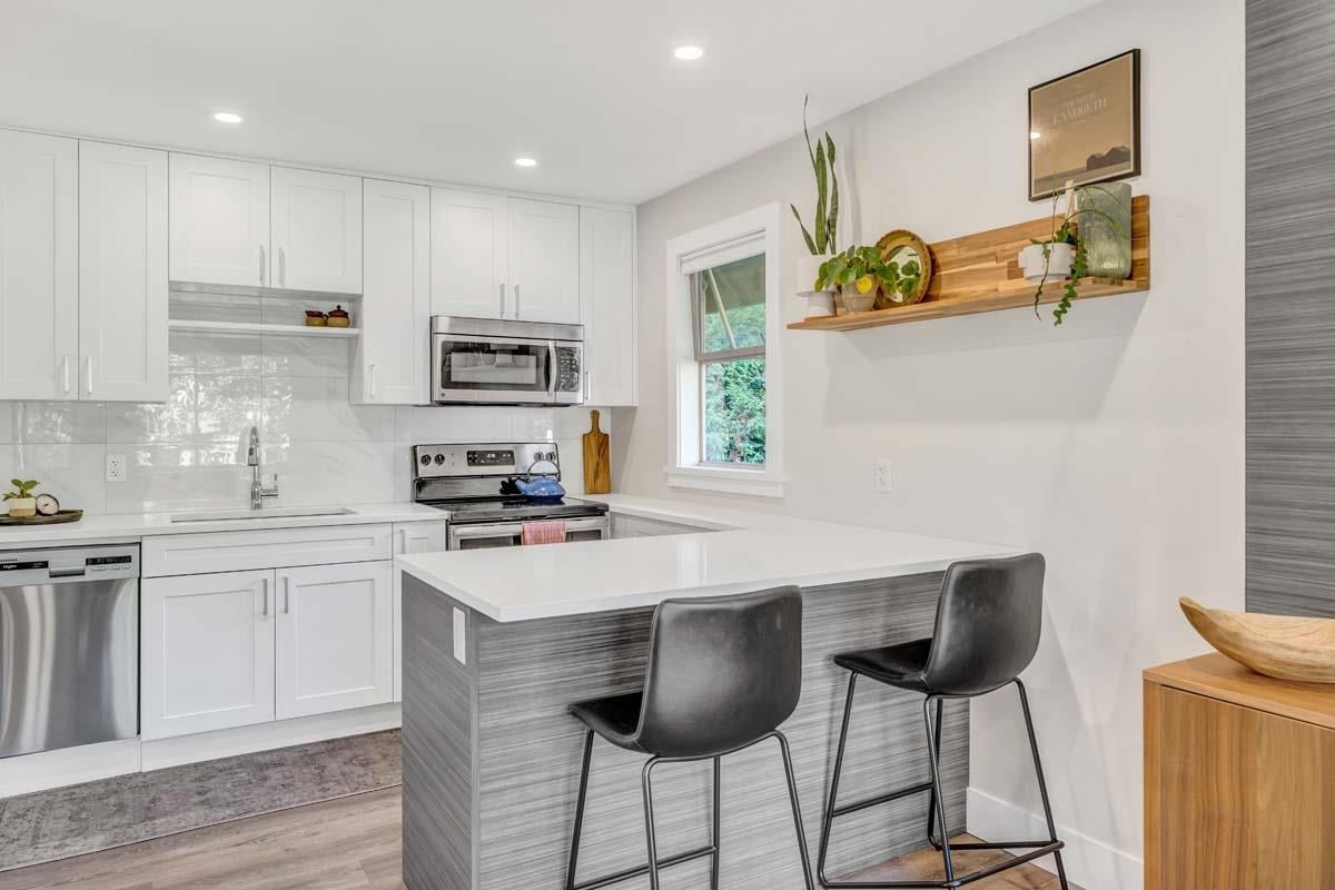 416-235 Keith Road, West Vancouver