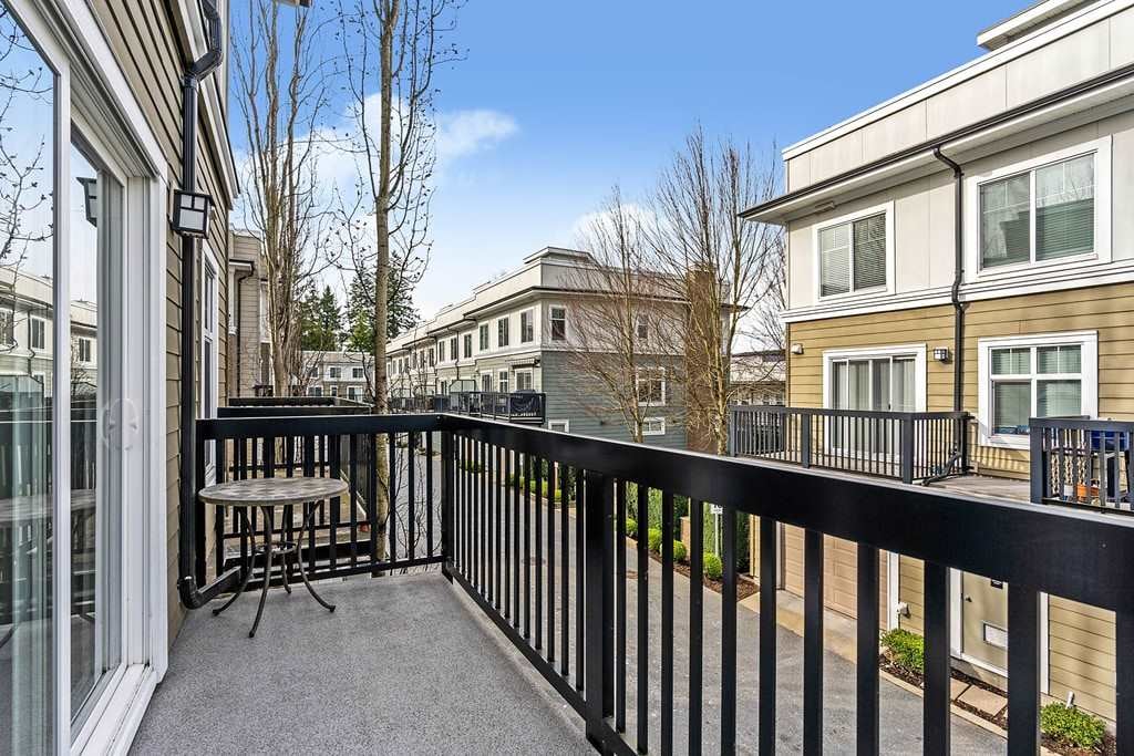 27-15833 26 Ave