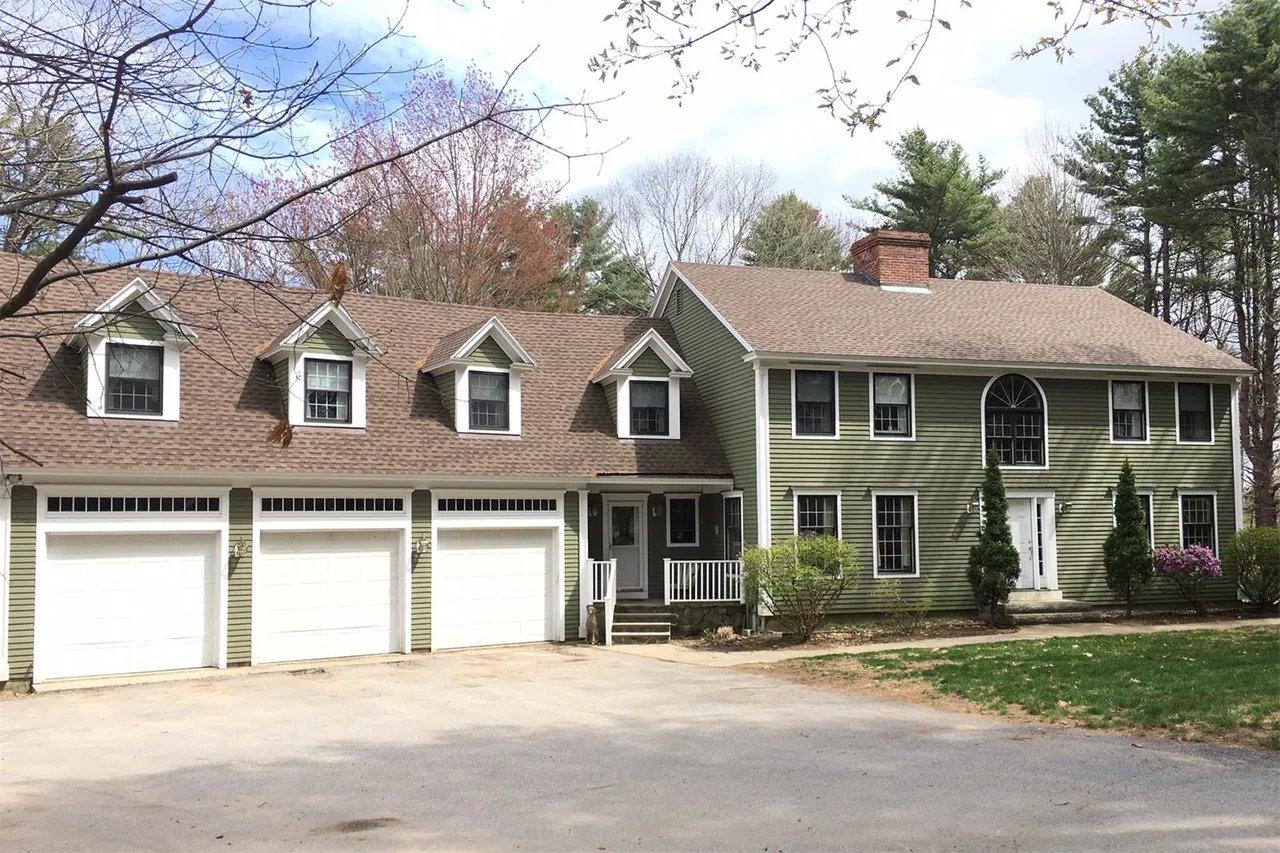 Home For Sale – 5 Squirrel Lane, Kennebunk, Maine 04043