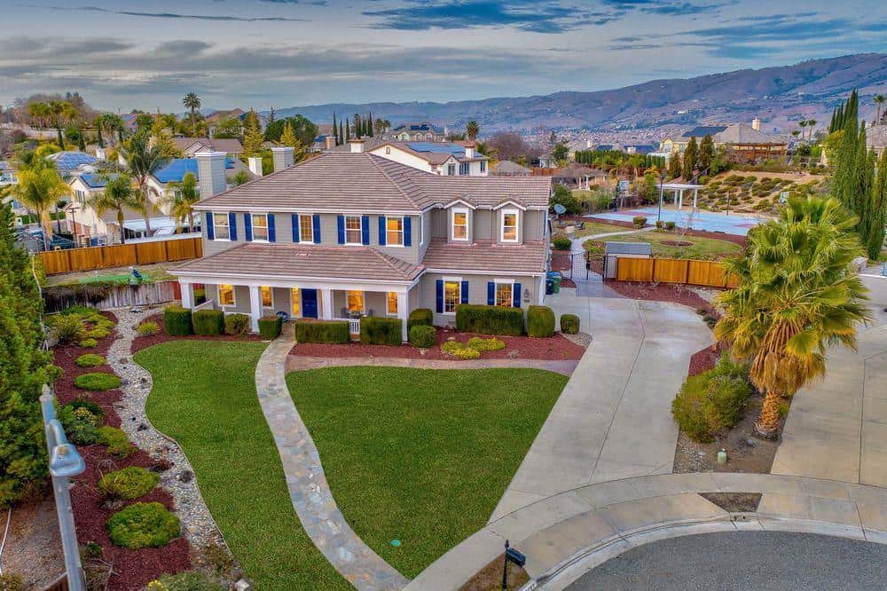 2197 Heather Brook Court • San Jose • 95138