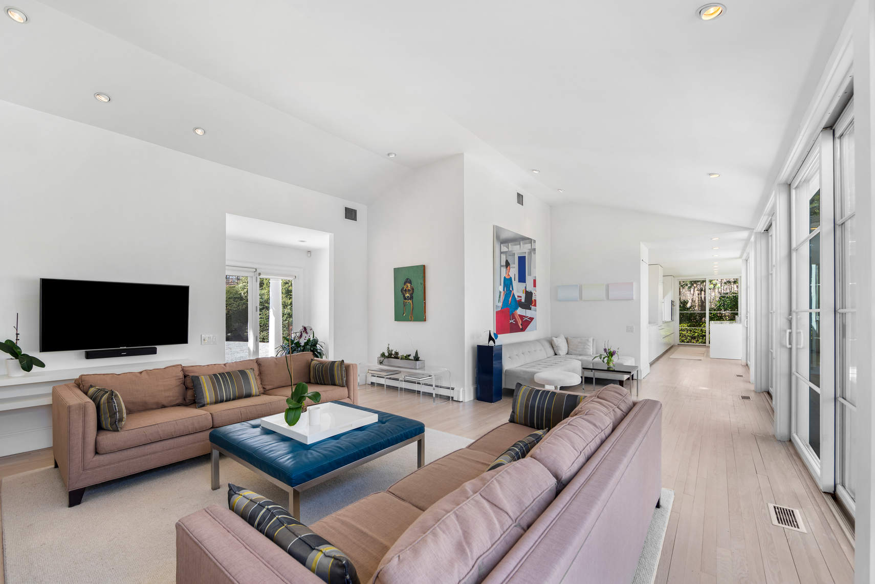 A Sleek, Updated Modern in the Heart of Hamptons Horse & Farm Country