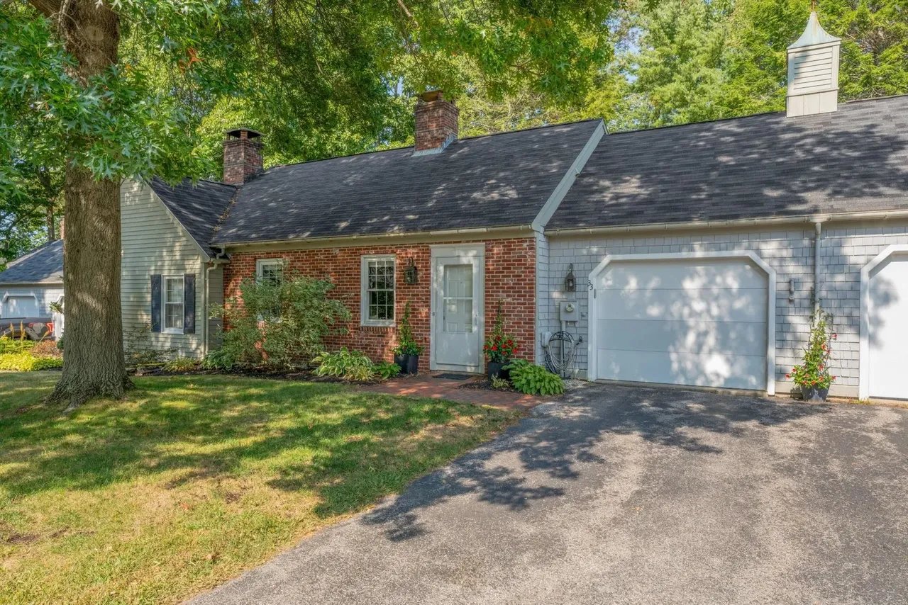 New Listing! 33 Arrowwood Court, 33, South Portland, ME 04106 – $455,000