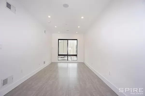 986 Jefferson Avenue Unit: 7