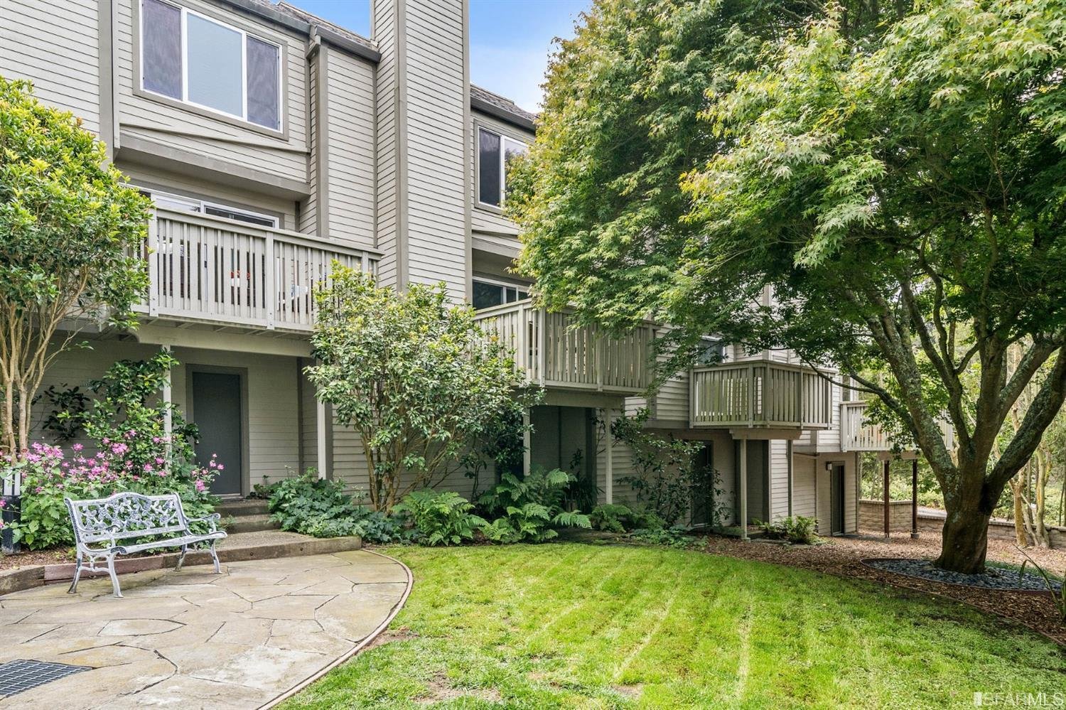 684 Clarendon
