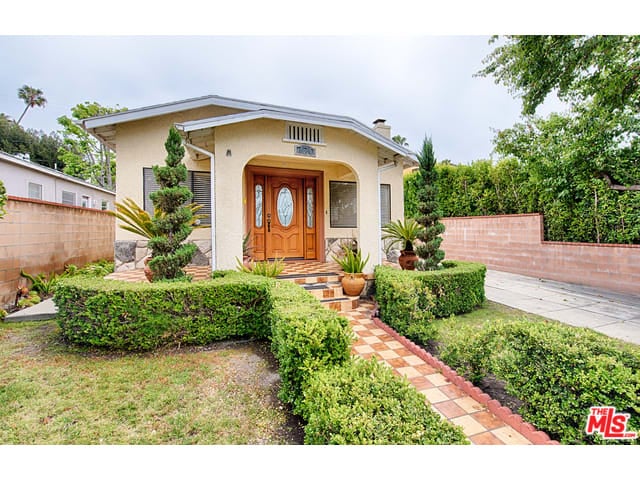 720 Woodlawn Ave