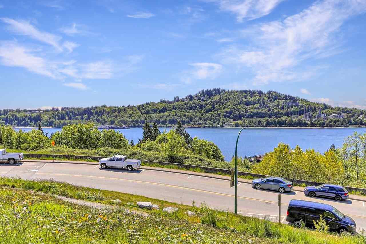 43-3596 Salal Dr