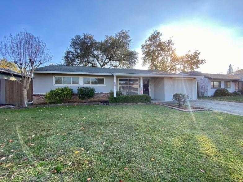 1944 Bowling Green Drive