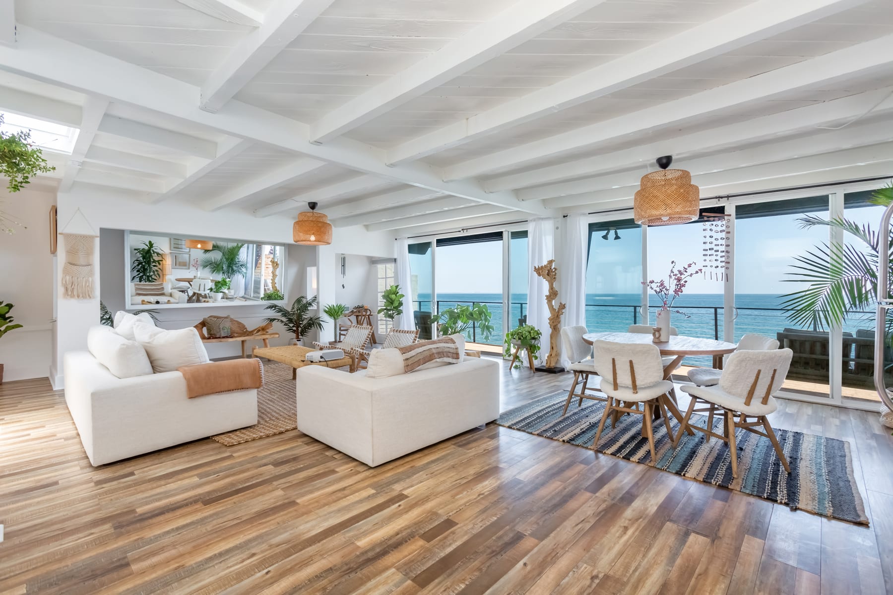 Casa del Mar by Oraklus