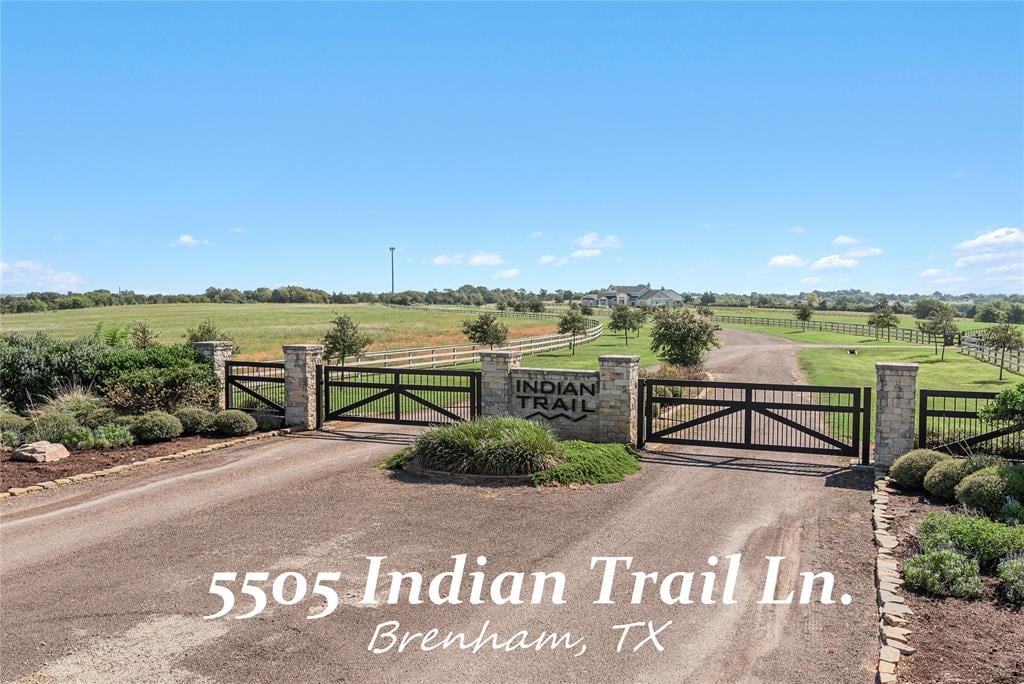 5505 Indian Trl Ln