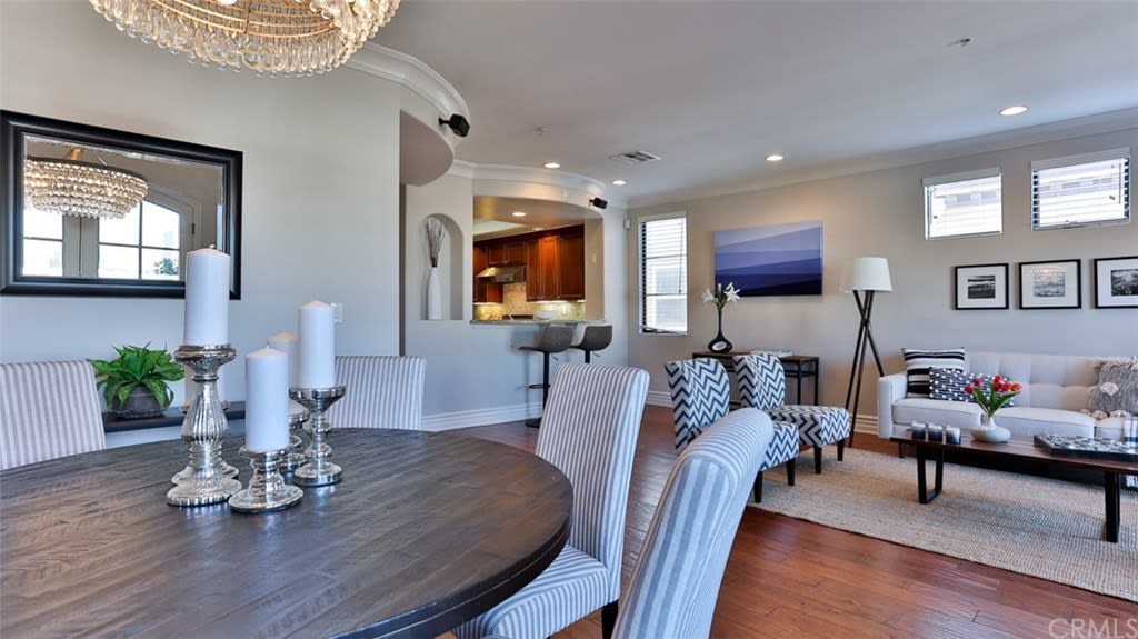 12026 Hoffman St #401