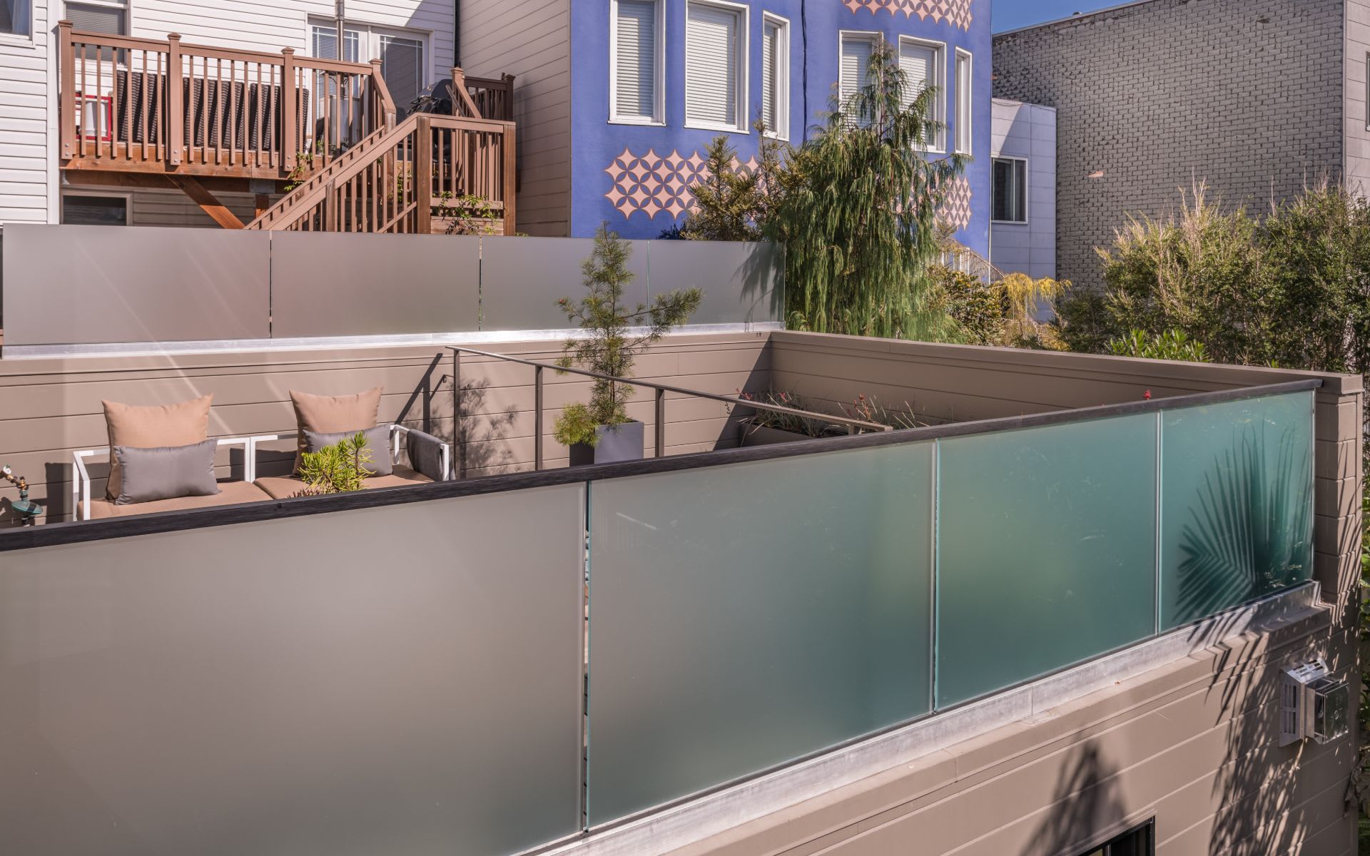 21 Rosemont Pl