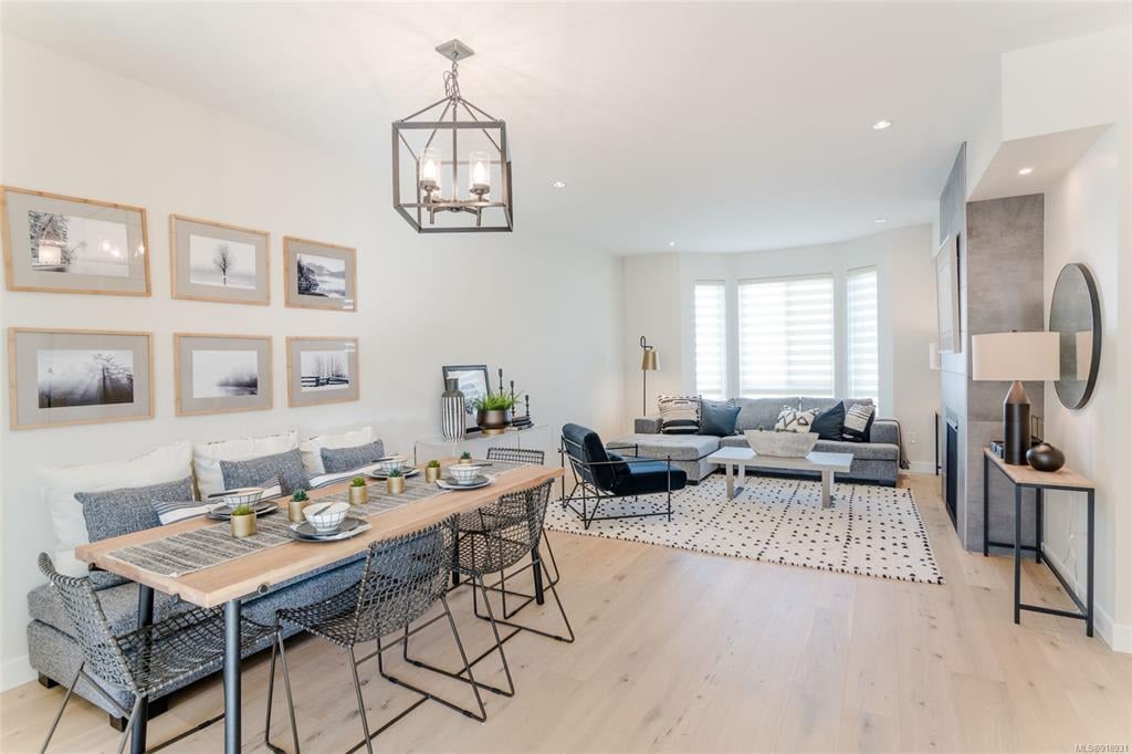 2983 Burlington Cres