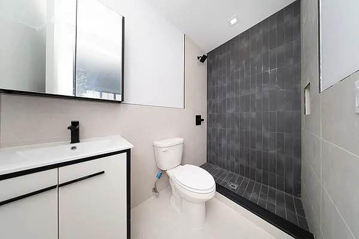 311 Franklin Avenue, Apt 5-B