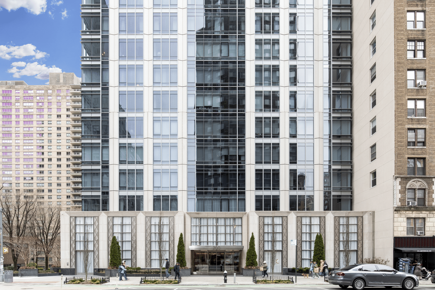 200 Amsterdam Avenue, Apt 25C