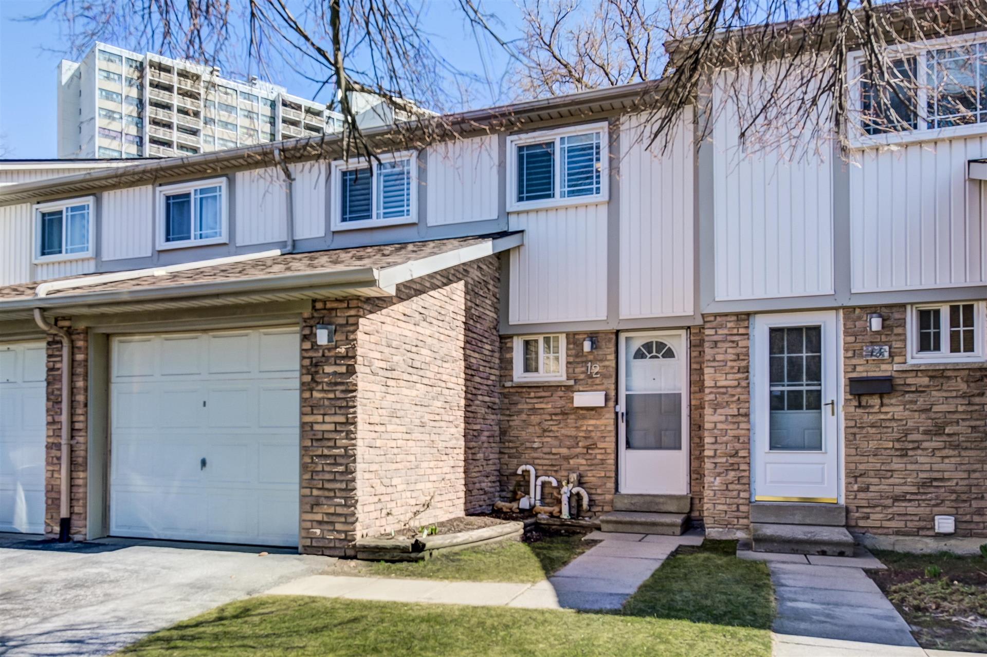 #12 - 141 Galloway Rd