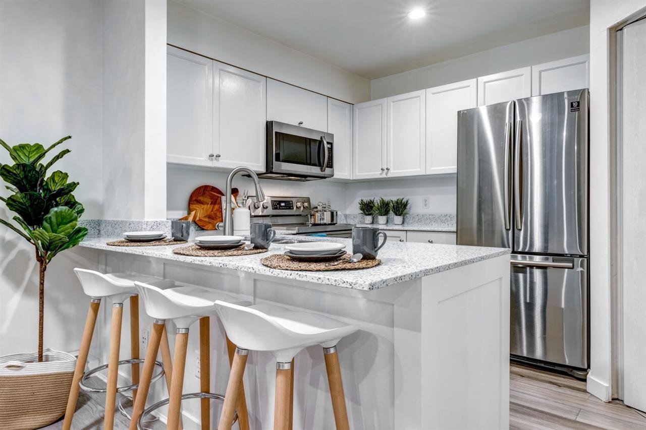 11-3102 Panorama Ridge