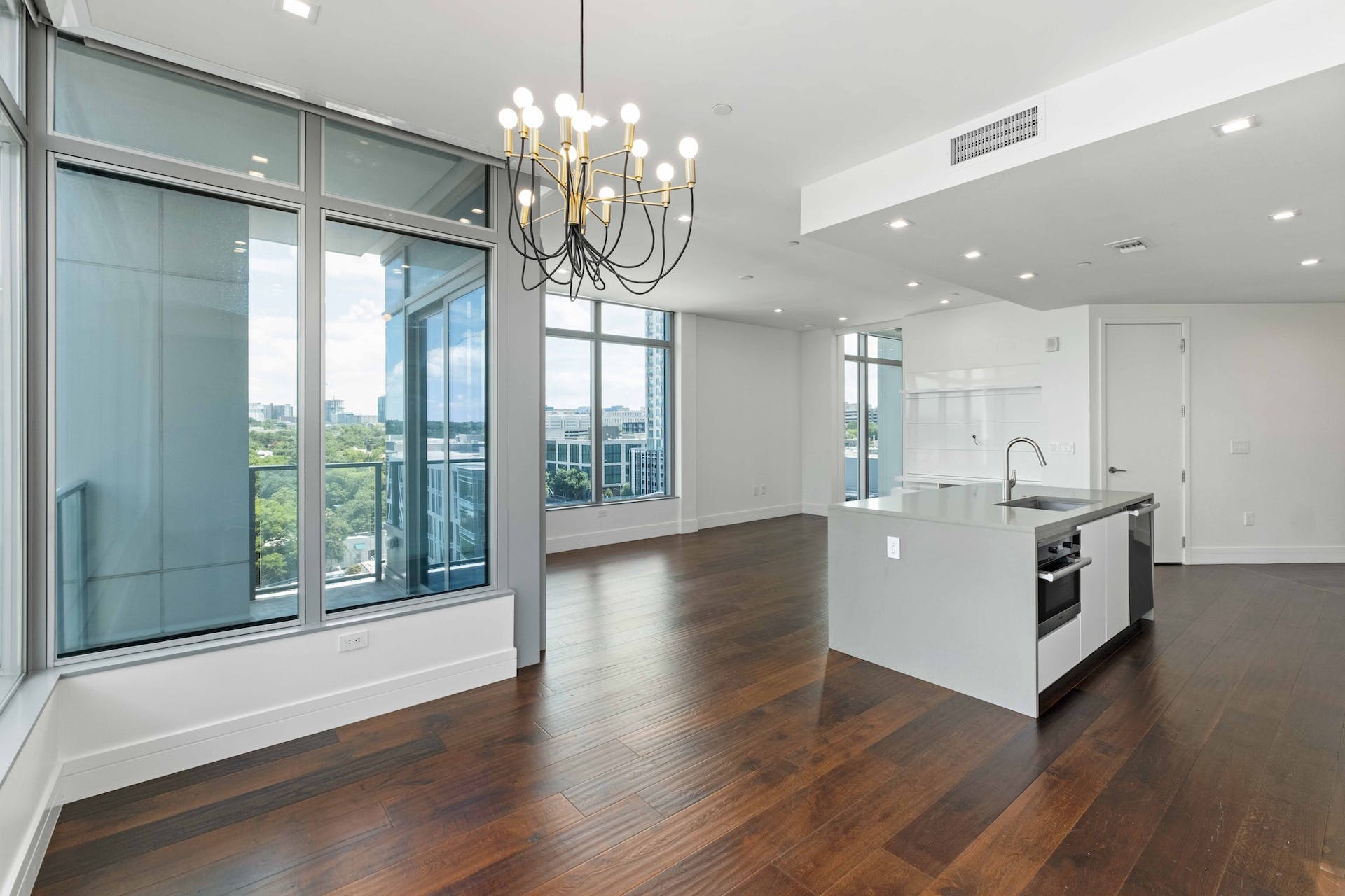 501 West Ave #1004