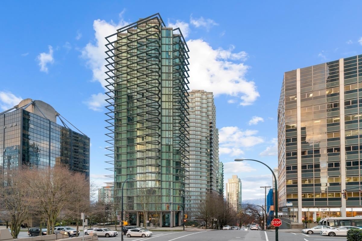 802-1331 W Georgia St