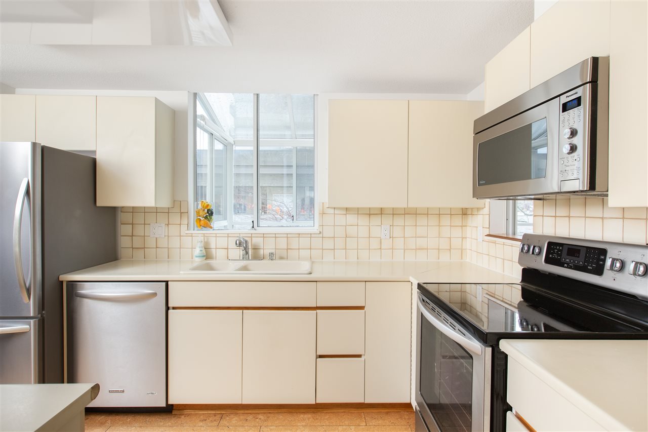 200-1819 Bellevue Ave