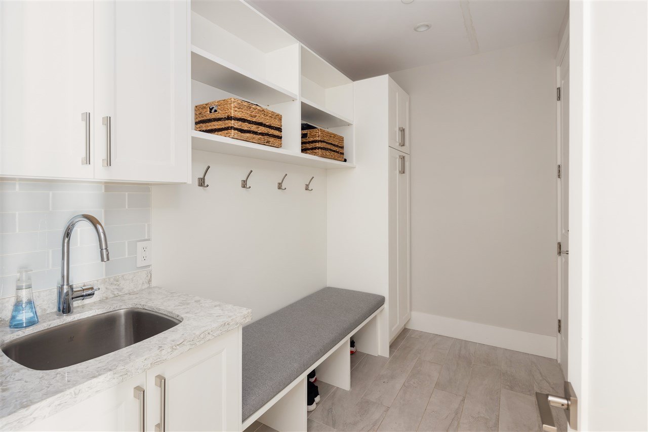 40889 The Cres Cres