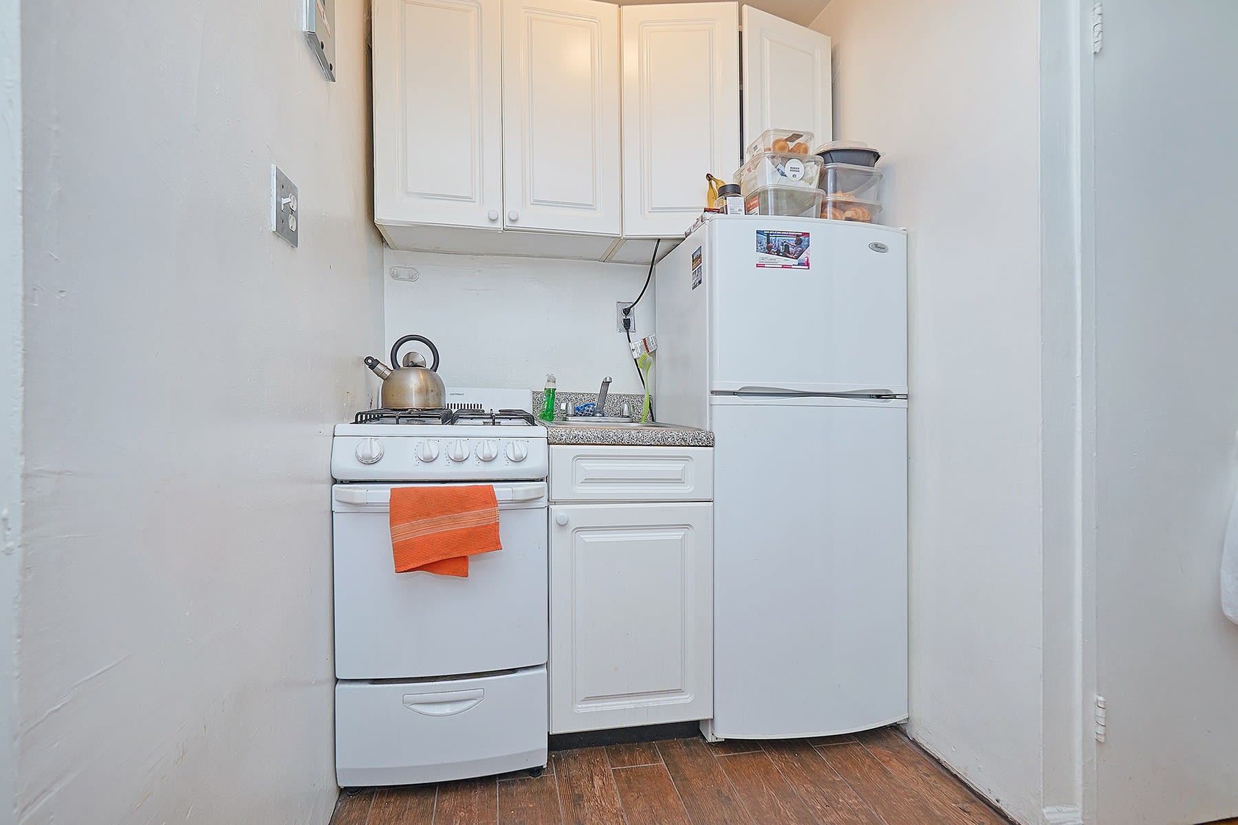 1055 2nd Ave, Unit 2B