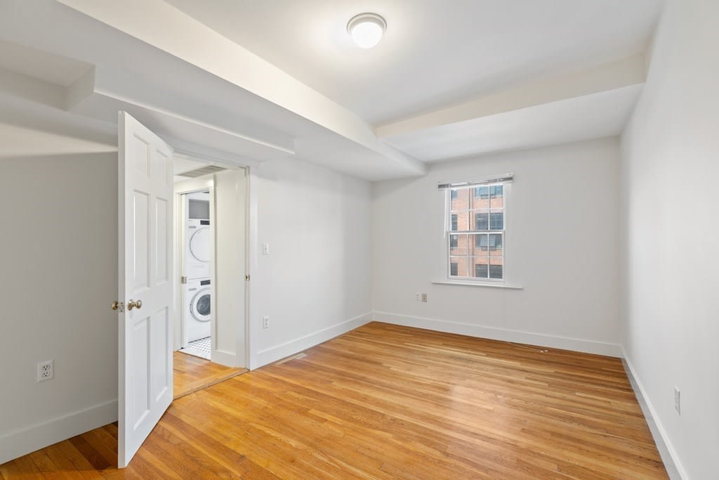 135 Charles St, #3