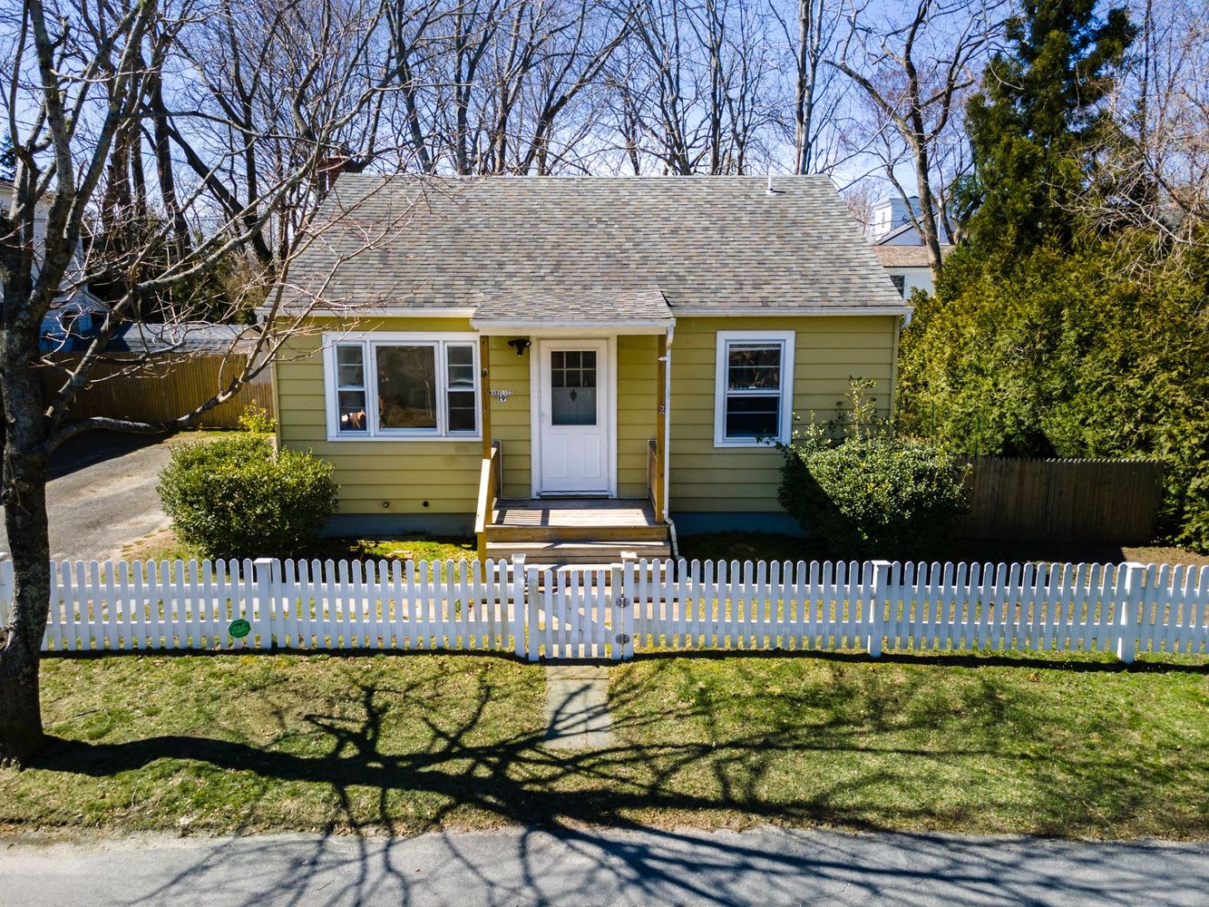 The Sweetest Renovated Cottage in Sag Harbor Village