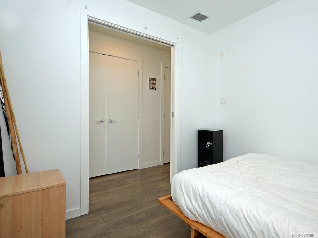 210-528 Pandora Ave