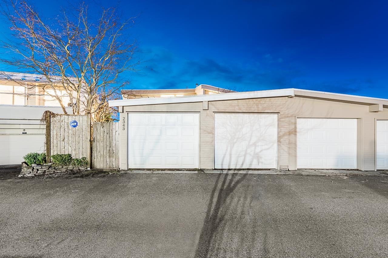 2343 Bellevue Ave