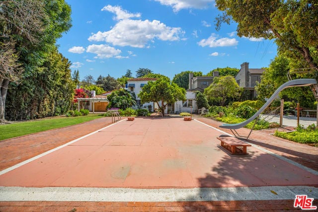 Aurora Estate